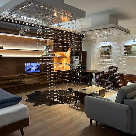 Business Box Lejlighed Bratislava Eksteriør billede