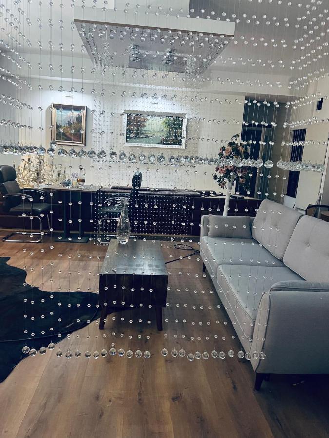Business Box Lejlighed Bratislava Eksteriør billede