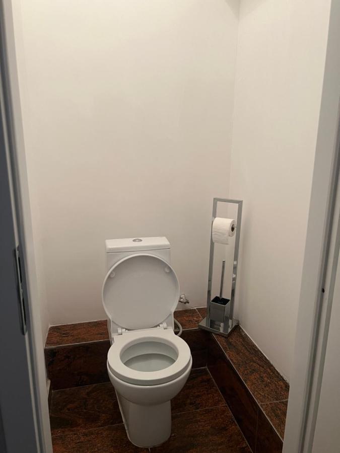 Business Box Lejlighed Bratislava Eksteriør billede